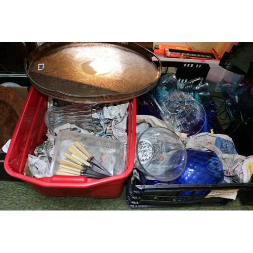 160 - Good collection of assorted Mid Century and later glassware and a Oval Silverplated tray