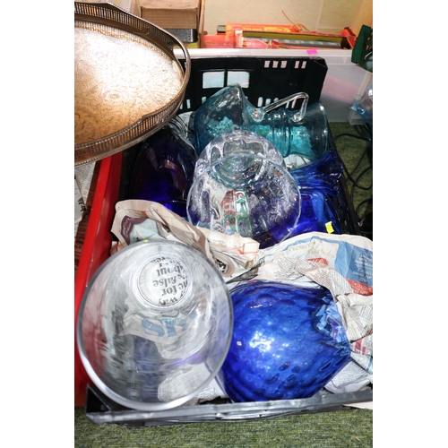 160 - Good collection of assorted Mid Century and later glassware and a Oval Silverplated tray