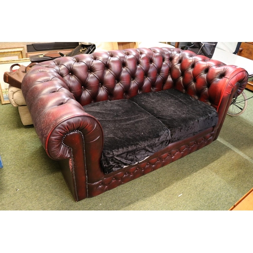 193 - Red Leather Button back Chesterfield sofa of 2 seats