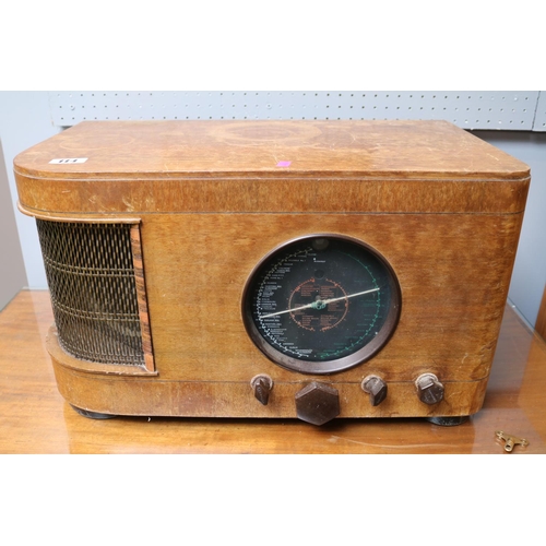 114 - RGD Vintage radio model 516 in Art Deco Walnut case with Long, Medium and Short Wave