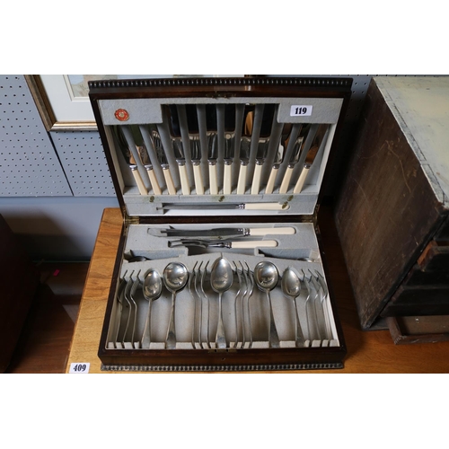 119 - Oak 1930s Cased Sheffield Canteen of Cutlery