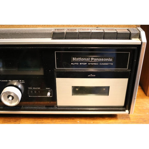 189 - National Panasonic Record Player with a pair of Speakers