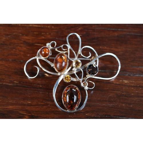 348 - Silver Rub over set Amber Set Ladies Brooch 21g total weight