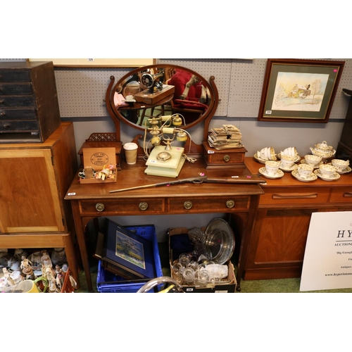 410 - Edwardian Inlaid Mahogany Dressing table with oval mirror, drawers and Tapering legs