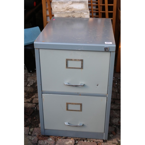 515 - Metal 2 drawer filing cabinet