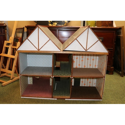 94 - Large 1960s retro Dolls House with electrics and two opening fronts, 90cm wide.