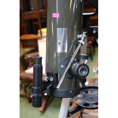 149 - In Phase Telescope on tripod stand