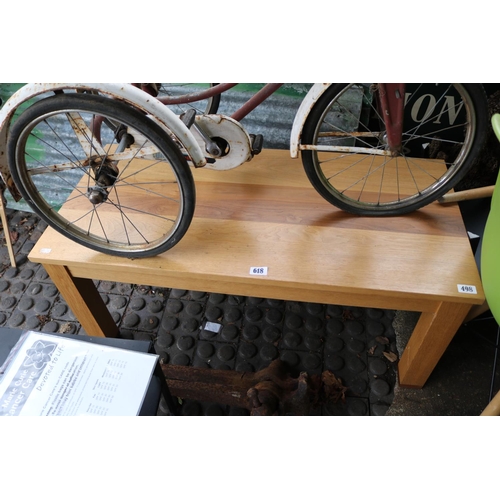 618 - Light oak Modern Coffee table