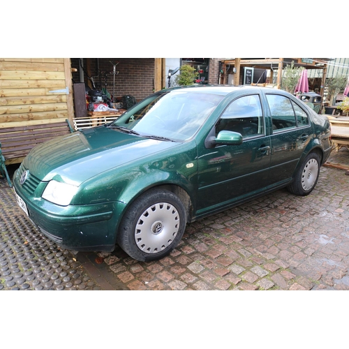 620 - Volkswagen Bora 2000 Green 120k MOT April 1st 2024 with 1 Key Good running Order