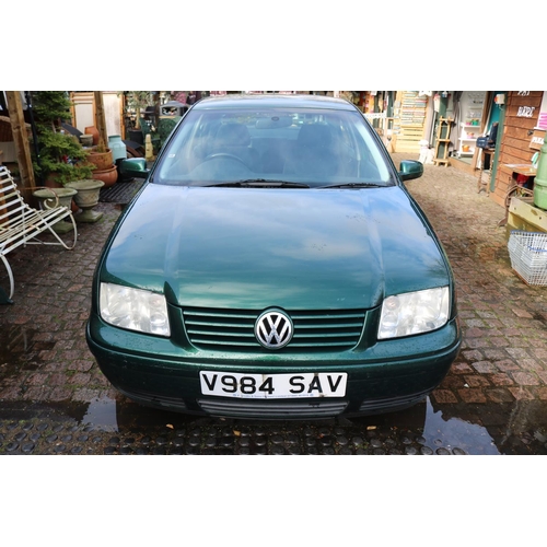 620 - Volkswagen Bora 2000 Green 120k MOT April 1st 2024 with 1 Key Good running Order