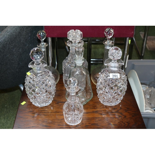 291 - Good collection of assorted 19thC and later Crystal and glass decanters (7)