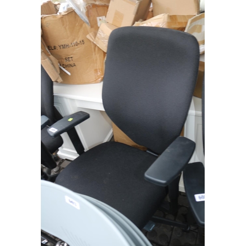 609 - Boss Design Adjustable Swivel chair