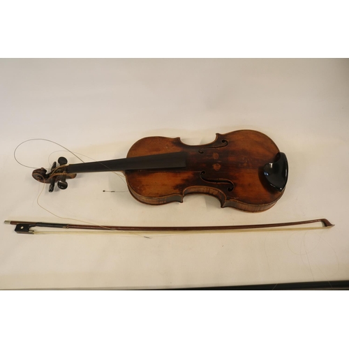 99 - Violin attributed to Mathias Albani or Matthias Alban violin maker from Botzen (now Bolzano). With p... 