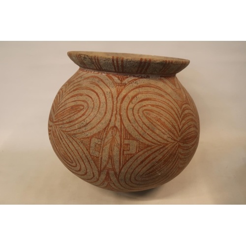 120 - Ban Chiang Thai Ceramic Middle Period 900 - 300 BC. Vase or Bowl of Ovoid form with two tone decorat... 