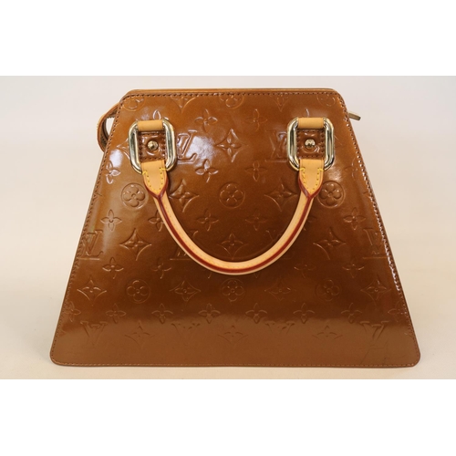 133 - Louis Vuitton. Handbag Metallic bronze Monogram Vernis Forsyth GM. Leather exterior, dual rolled Vac... 