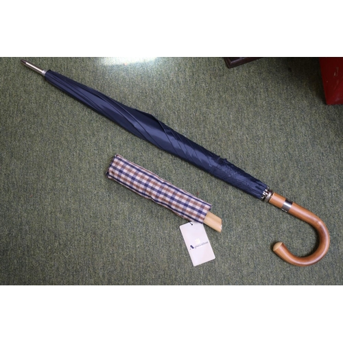 136 - Aquascutum Auto Mini Collapsible Navy  Vicuna Cheque Umbrella and a Swaine Adeney & Brigg Navy Umbre... 