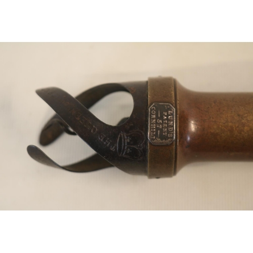 196 - Very Rare Lund's Bottle Grip 1838 Patent No.7761 Turned wooden handle with brush, Plain Bronze barre... 