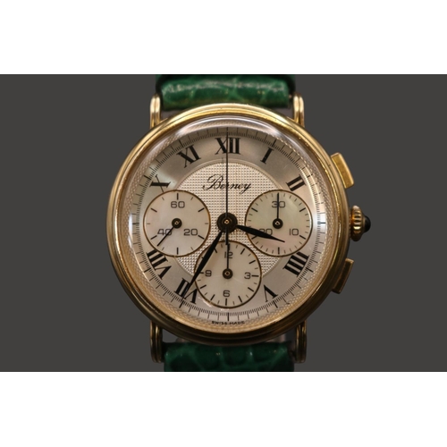 326 - Lemania 17 Jewel Gentlemen's Berney wristwatch with 3 Dial Chronograph. C 1965 In working order 32mm... 