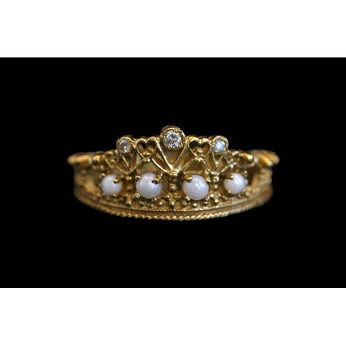 402 - Stuart Devlin; Princess Diana Tiara Ring designed in 18ct Gold with Claw set Cultured seed pearls an... 