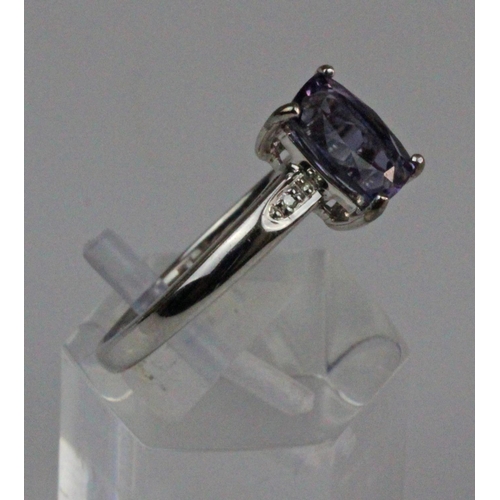 407 - 9CT White Gold Amethyst Dress Ring. Ladies 9ct white gold (stamped 375) amethyst set dress ring. Siz... 