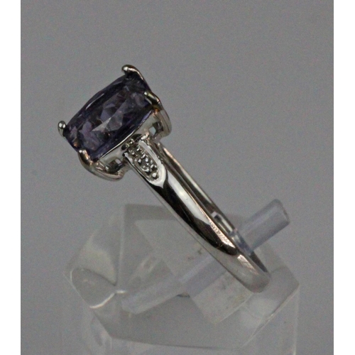 407 - 9CT White Gold Amethyst Dress Ring. Ladies 9ct white gold (stamped 375) amethyst set dress ring. Siz... 