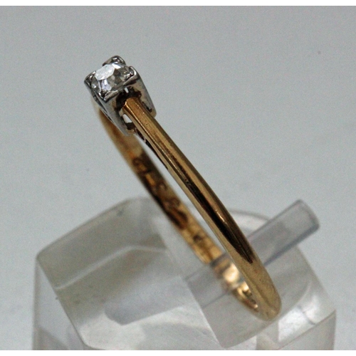 411 - 18ct Gold & Platinum Diamond Solitare 0.16ct Ring. 18ct yellow gold & platinum diamond solitare 0.16... 