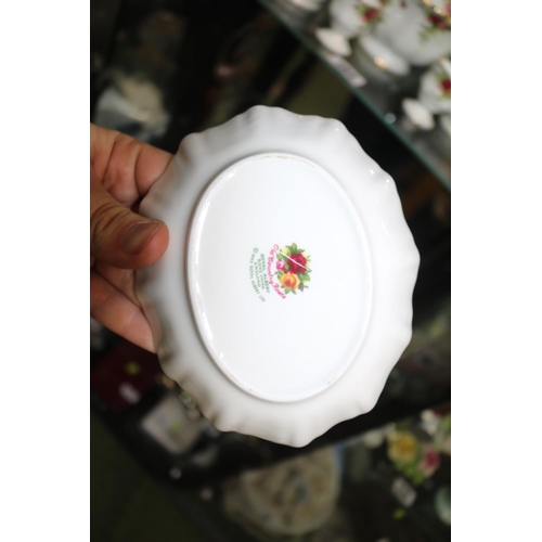 104 - Collection of Royal Albert Old Country Roses Tea and tableware