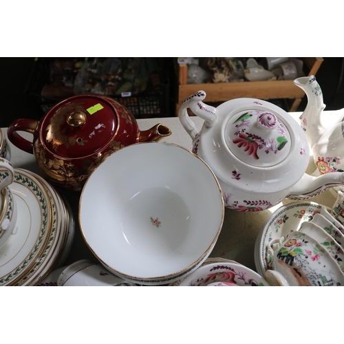 205 - Extensive collection of English Tea cups and saucers Teapots, Spode, H & R Daniel, New hall etc