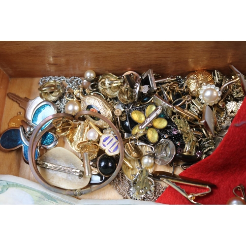 488 - Collection of assorted Costume Jewellery inc. Pendants, Compact etc