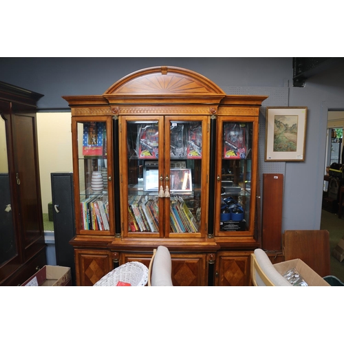 531 - Large Glazed Modern Breakfront Cabinet with Pillar supports 170cm in Length