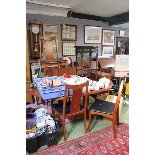 545 - Mid Century Extending Dining table with 2 leaves, cruciform legs and 6 chairs