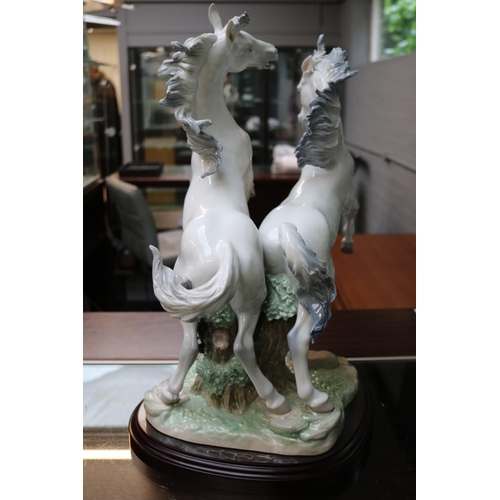 149 - Lladro Free as the Wind No 1860, Sculpted by Jose Luis Alvarez Retired 2019. Limited Edition 429 of ... 