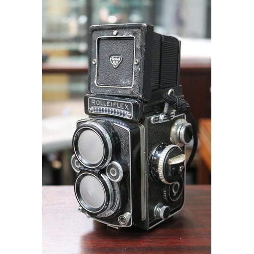 29 - Rolleiflex Frenke & Heidecke Made in Germany DBP 2.8F 2440242 DBGM with Carl Zeiss Nr 4091695