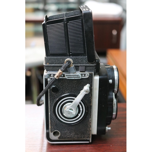 29 - Rolleiflex Frenke & Heidecke Made in Germany DBP 2.8F 2440242 DBGM with Carl Zeiss Nr 4091695