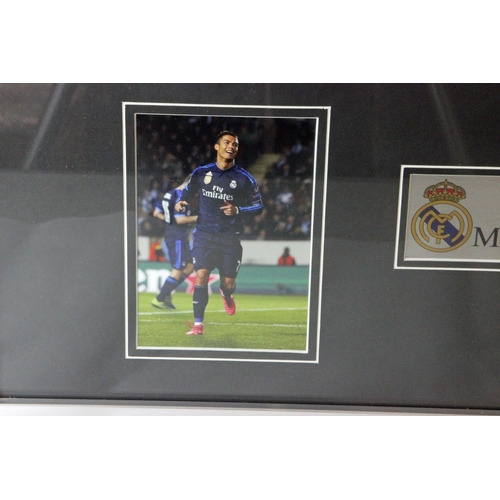 1 - Real Madrid 2010-11 Framed Shirt Signed by the Squad. Signatures on an ADIDAS Real Madrid 2010-11 fr... 