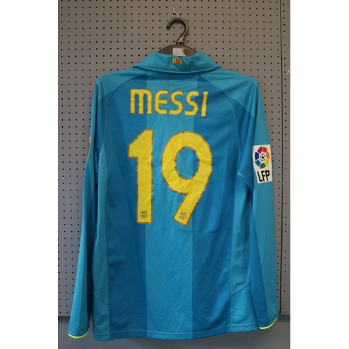 50 - LIONEL MESSI 2008/2009 MATCH WORN #19 BARCELONA AWAY JERSEY
Lionel Messi wore this number 