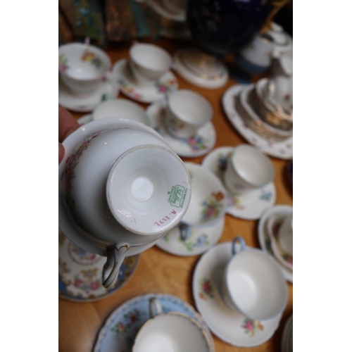 210 - Good collection of Shelley Cups and Saucers to include Art deco, Charm Pattern, Crochet etc (11 + as... 