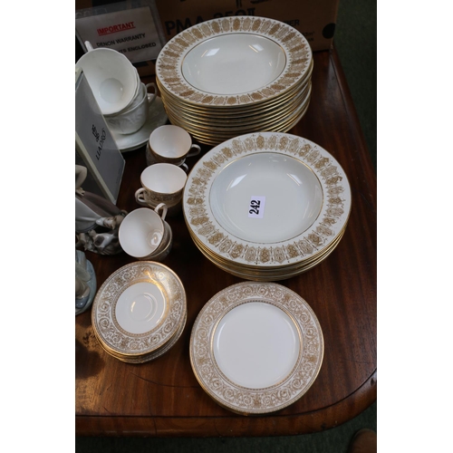 242 - Royal Doulton Sovereign pattern tea cups & side plates along with larger Royal Doulton dinner plates