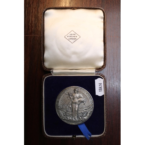 374 - Cased John Pinches of London Royal Agricultural Society of England Silver medallion Practice with Sc... 