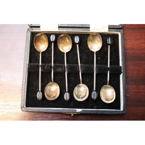 380 - Cased Set of Silver Coffee Bean Spoons in fitted case