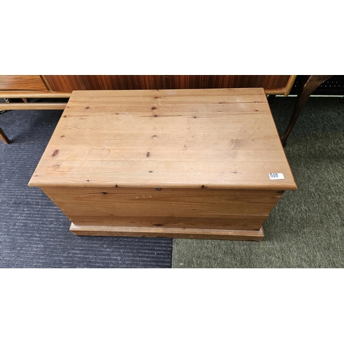 510 - Pine Blanket box