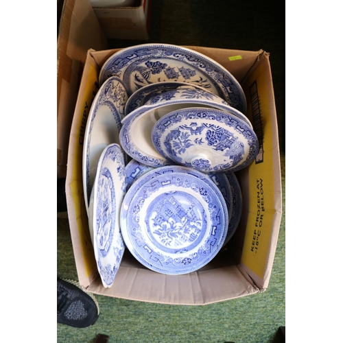 246 - Box of assorted Blue & White to include Willow pattern