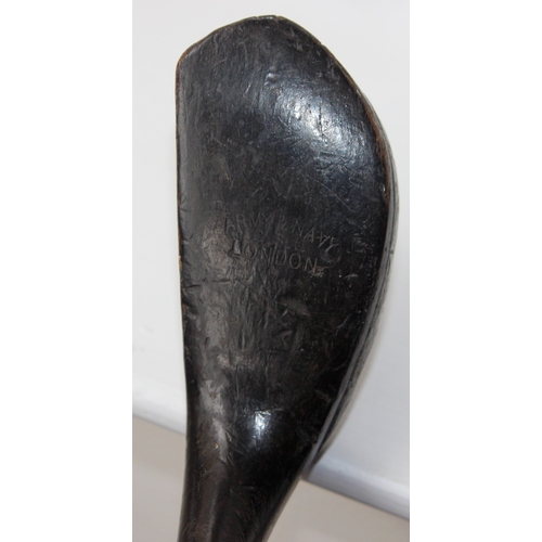 23 - Fine Army & Navy Long Nose Putter c1880. A fine Army & Navy CSL long nose putter made c1880. Stained... 