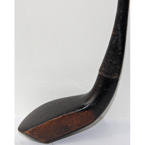 23 - Fine Army & Navy Long Nose Putter c1880. A fine Army & Navy CSL long nose putter made c1880. Stained... 