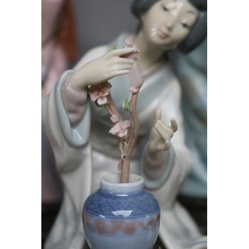 1 - Collection of 5 Lladro Japanese Geisha figures