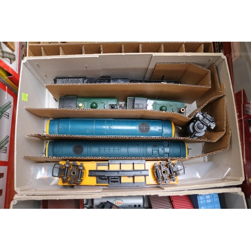 172 - Hornby Railways Collection of assorted Rolling Stock