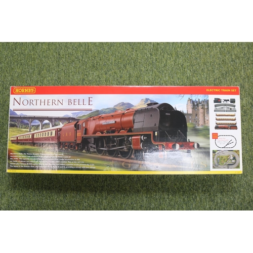 50 - Hornby 00 Gauge Northern Belle Electric Train Set R1065