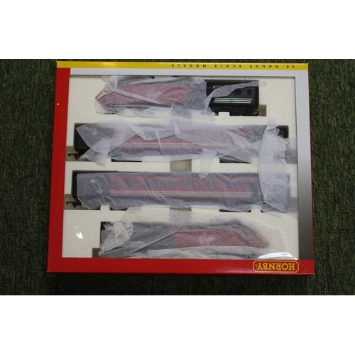 57 - Hornby 00 Gauge Train Pack Virgin High Speed Train R2298A