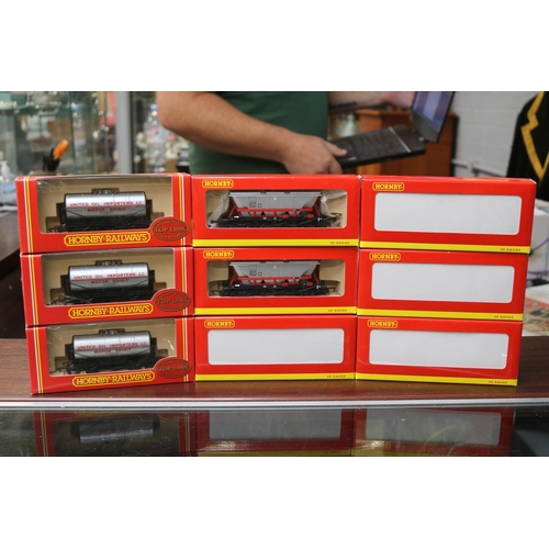 88 - Collection of 9 Hornby 00 Gauge Wagons