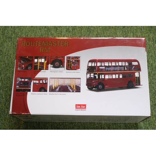 96 - Boxed Route master RM Sun Star 1:24 Die Cast Replica